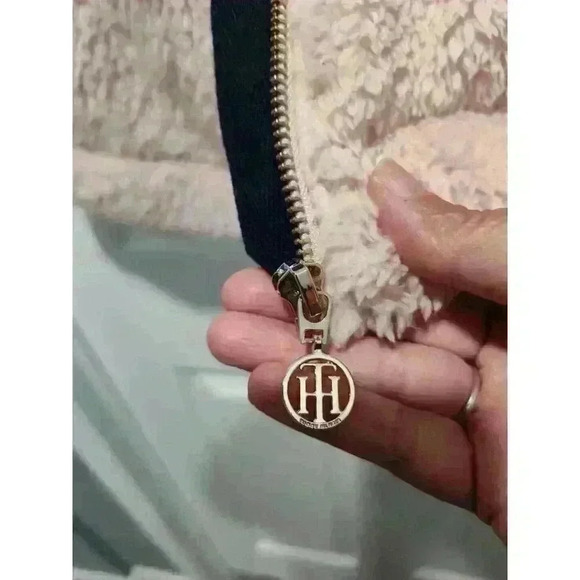 Tommy Hilfiger Faux Fur Vest Pink and Gold Fuzzy Vest Size Small New with Tags - Picture 12 of 15